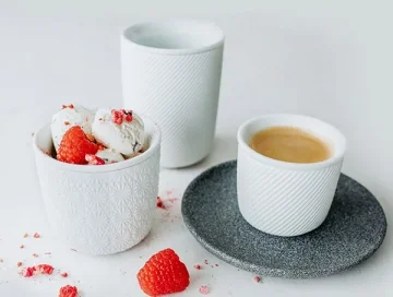 Double wall cups