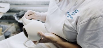 Příběh porcelánky G. Benedikt: Tradice českého porcelánu od roku 1882