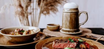 Podzimní stůl: Kouzlo sezóny s českým porcelánem
